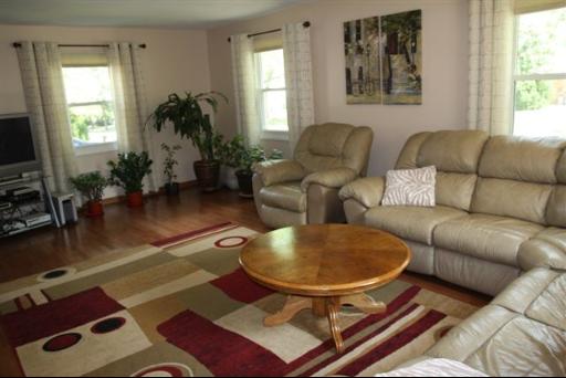 244 Timber Hill Road Buffalo Grove, IL 60089 - Photo 3 of 12