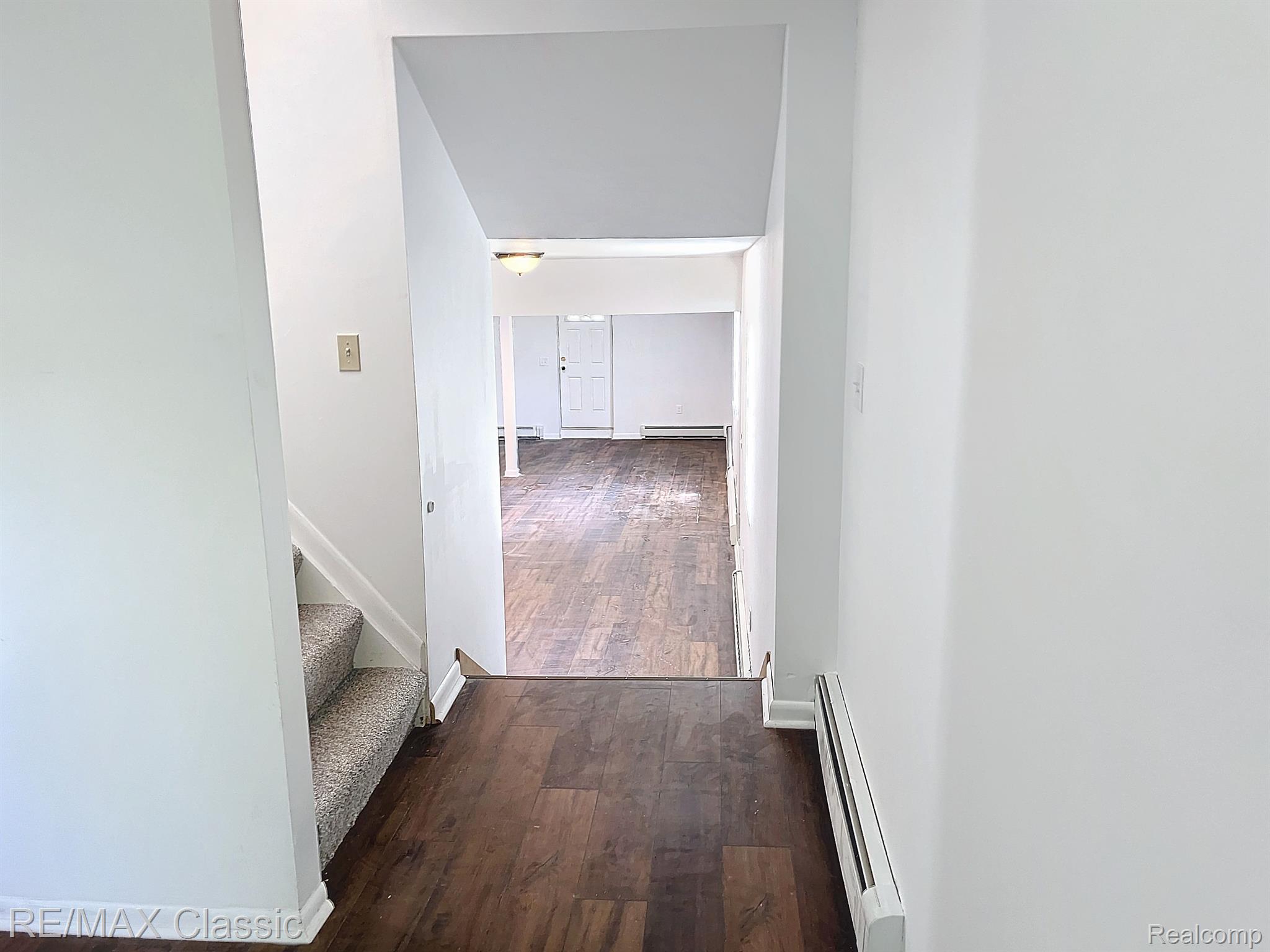 16587 Beech Daly Road Taylor, MI 48180 - Photo 22 of 47 Entrance to the huge 16x24 family room!