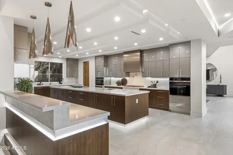 $10,000,000 | 6800 North 39th Place, Paradise Valley, AZ 85253