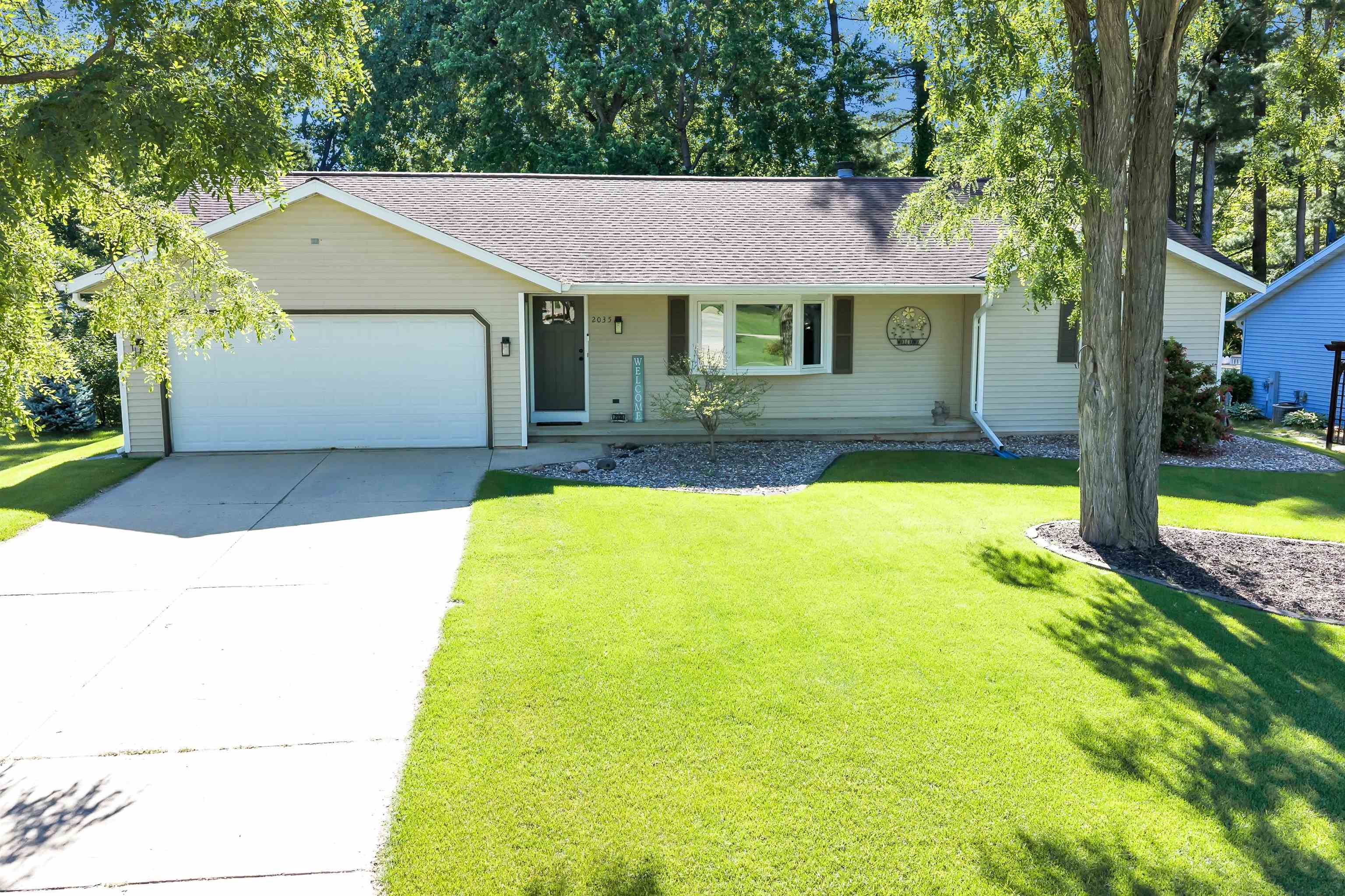 2035 South Point Road Green Bay, WI 54313 - Photo 33 of 36