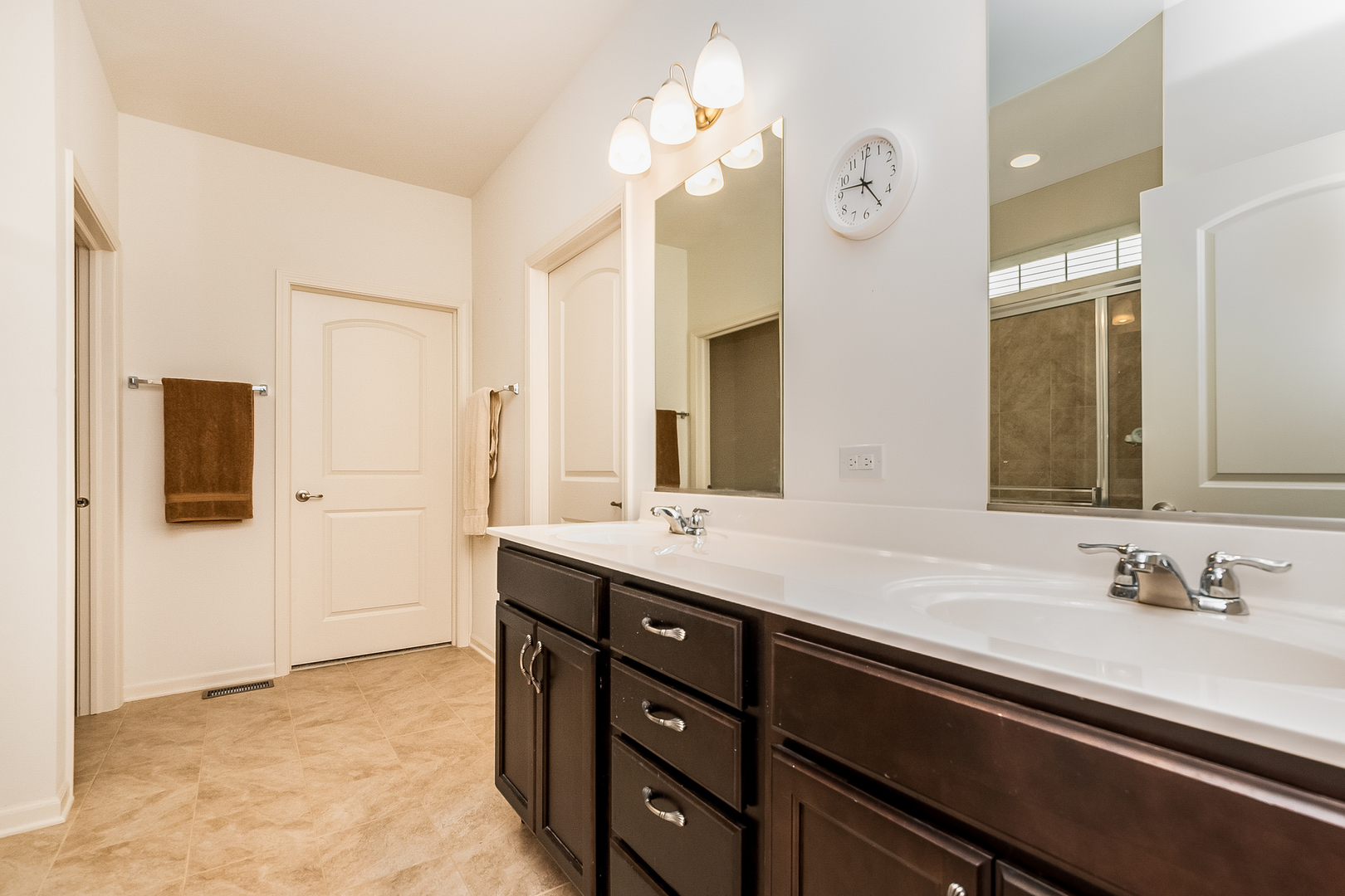 2655 Cranbrook Street Naperville, IL 60564 - Photo 14 of 21