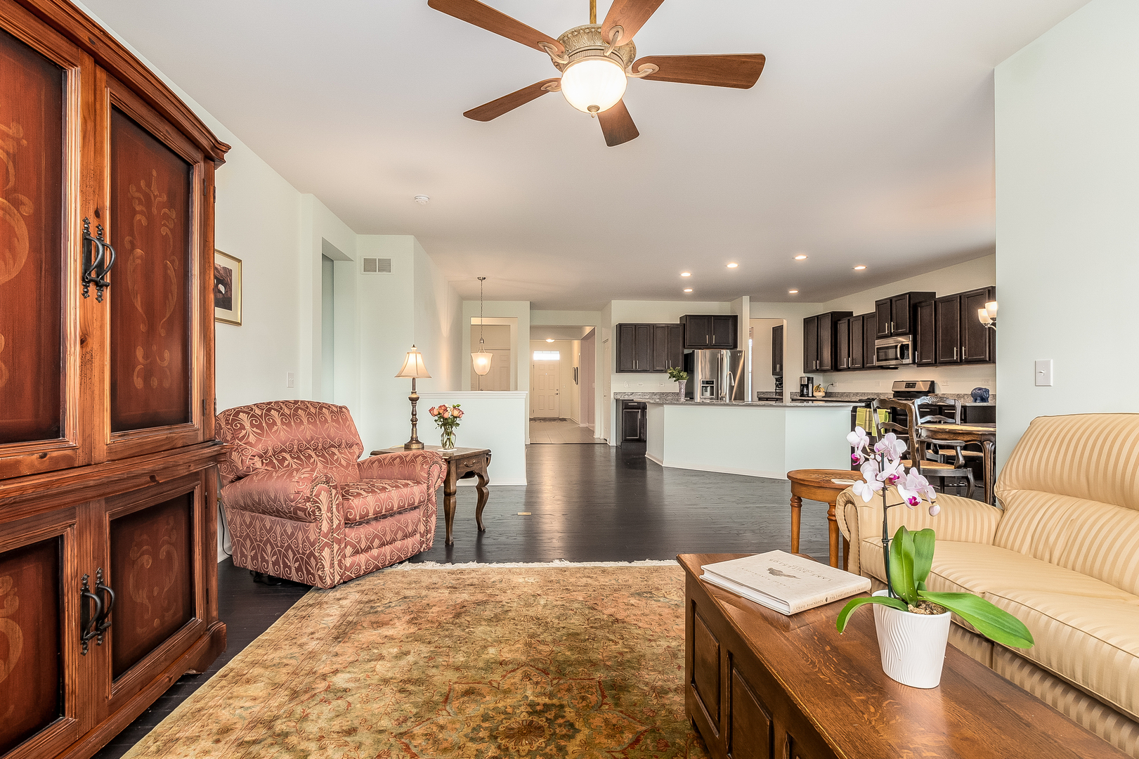 2655 Cranbrook Street Naperville, IL 60564 - Photo 3 of 21