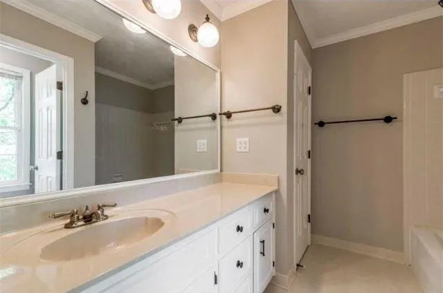 $2,300 | 637 Corbin Lake Court, Sandy Springs, GA 30350