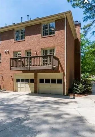 $2,300 | 637 Corbin Lake Court, Sandy Springs, GA 30350