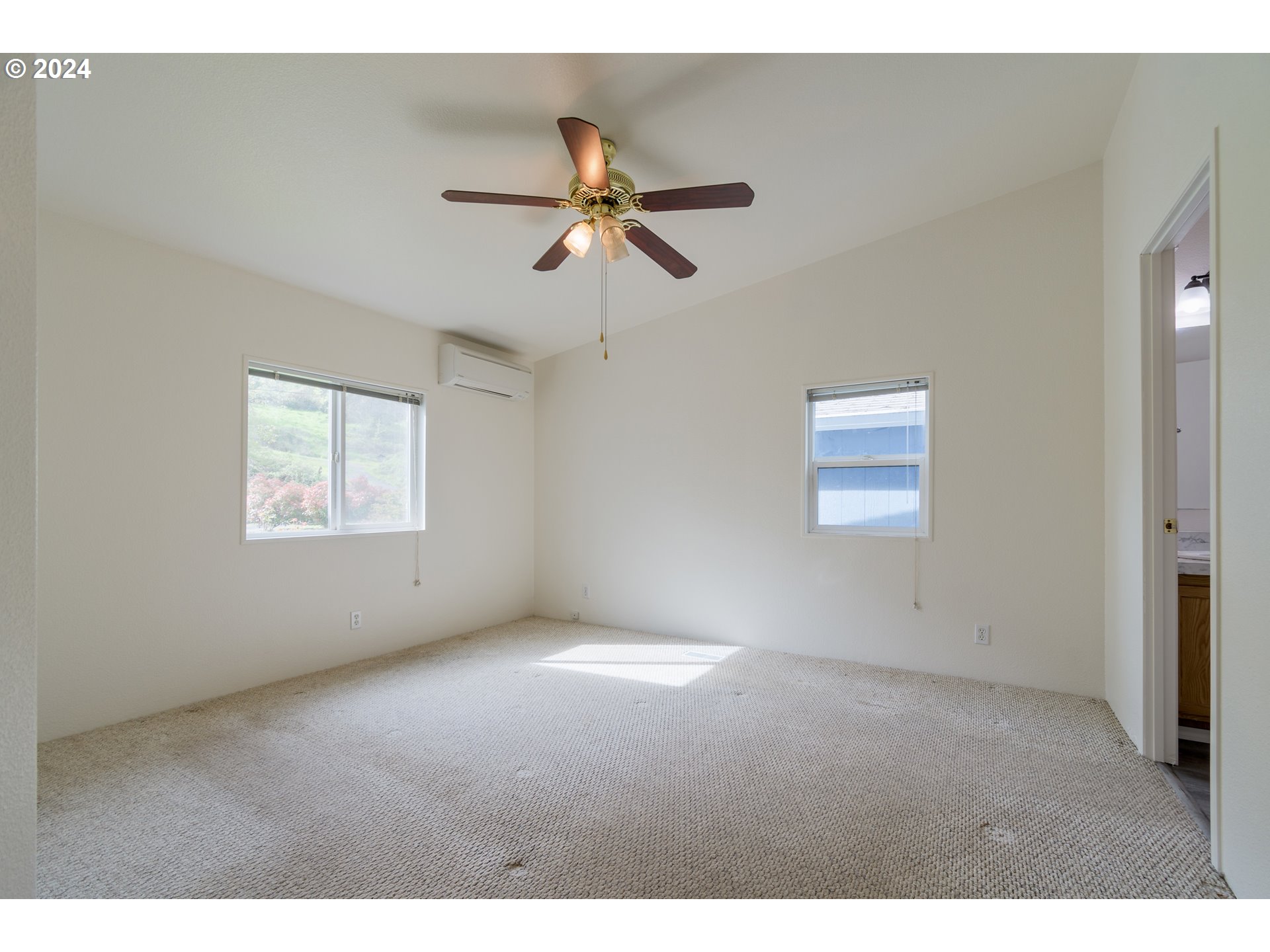 7976 South A Street Springfield, OR 97478 - Photo 12 of 24 Gallery Image 12