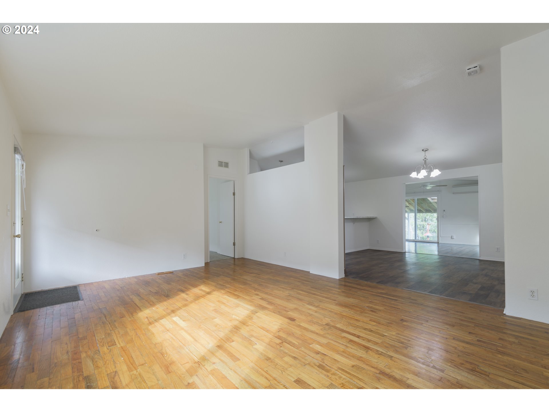 7976 South A Street Springfield, OR 97478 - Photo 5 of 24 Gallery Image 5