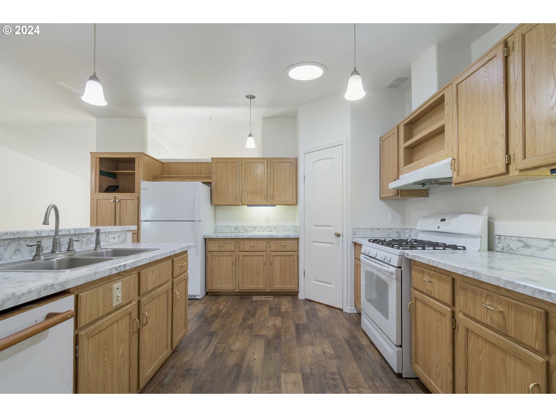7976 South A Street Springfield, OR 97478 - Photo 9 of 24 Gallery Image 9