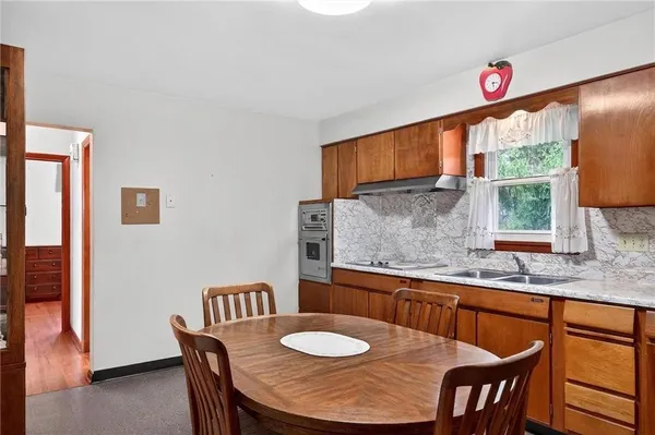 $200,000 | 1461 Lynnwood Drive, Hermitage, PA 16148
