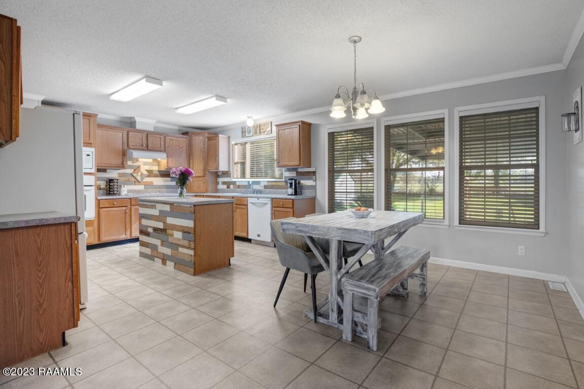 2801 Snapper Road New Iberia, LA 70560 - Photo 11 of 27 2801 Snapper Rd-8