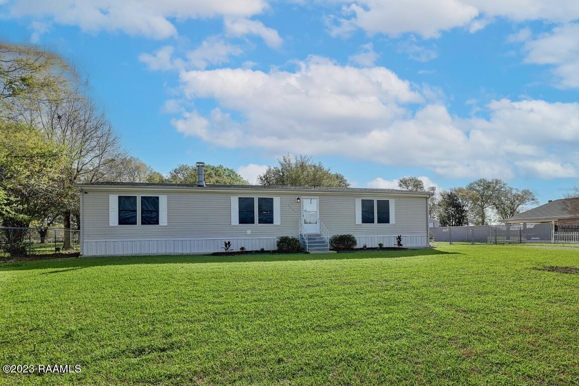 2801 Snapper Road New Iberia, LA 70560 - Photo 2 of 27 2801Snapper-1