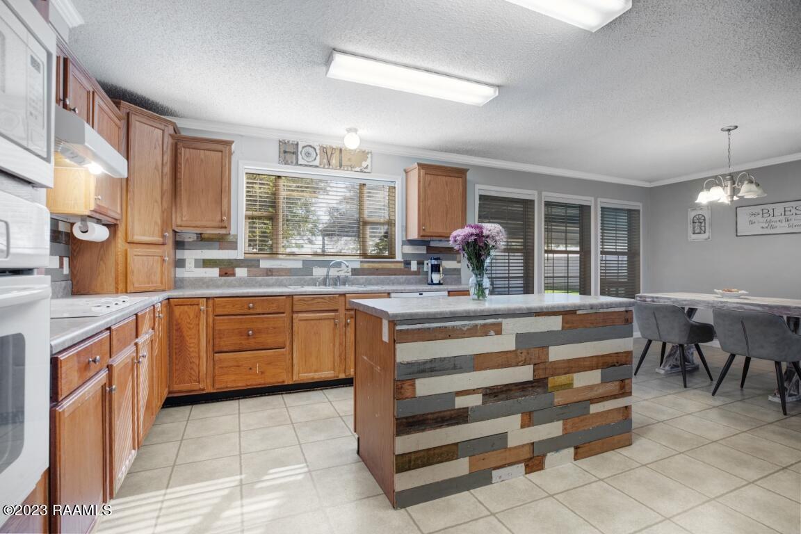 2801 Snapper Road New Iberia, LA 70560 - Photo 7 of 27 2801 Snapper Rd-4