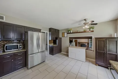$285,000 | 9726 Winslow Place, Kansas City, MO 64131