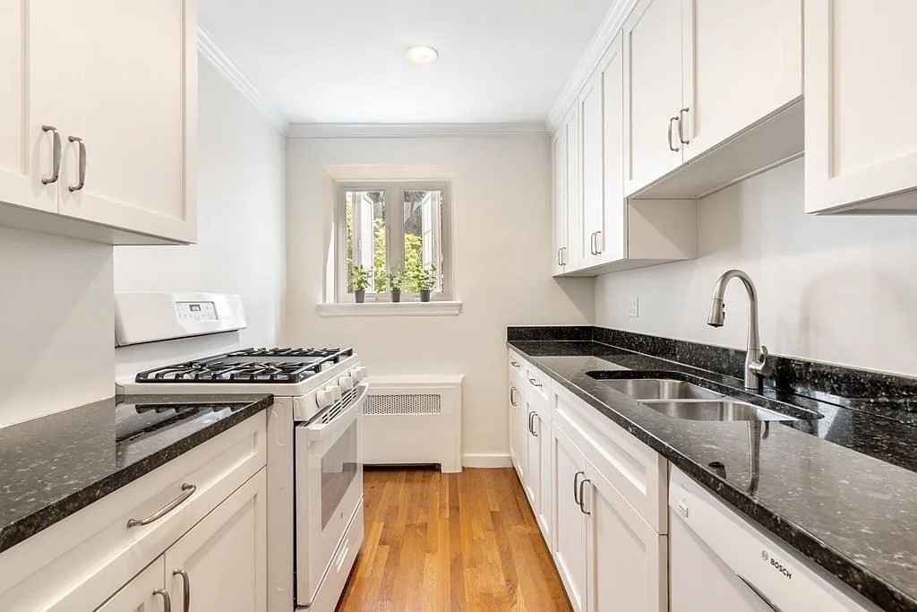 549 Centre Street, Unit 2 Newton, MA 02458 - Photo 4 of 20