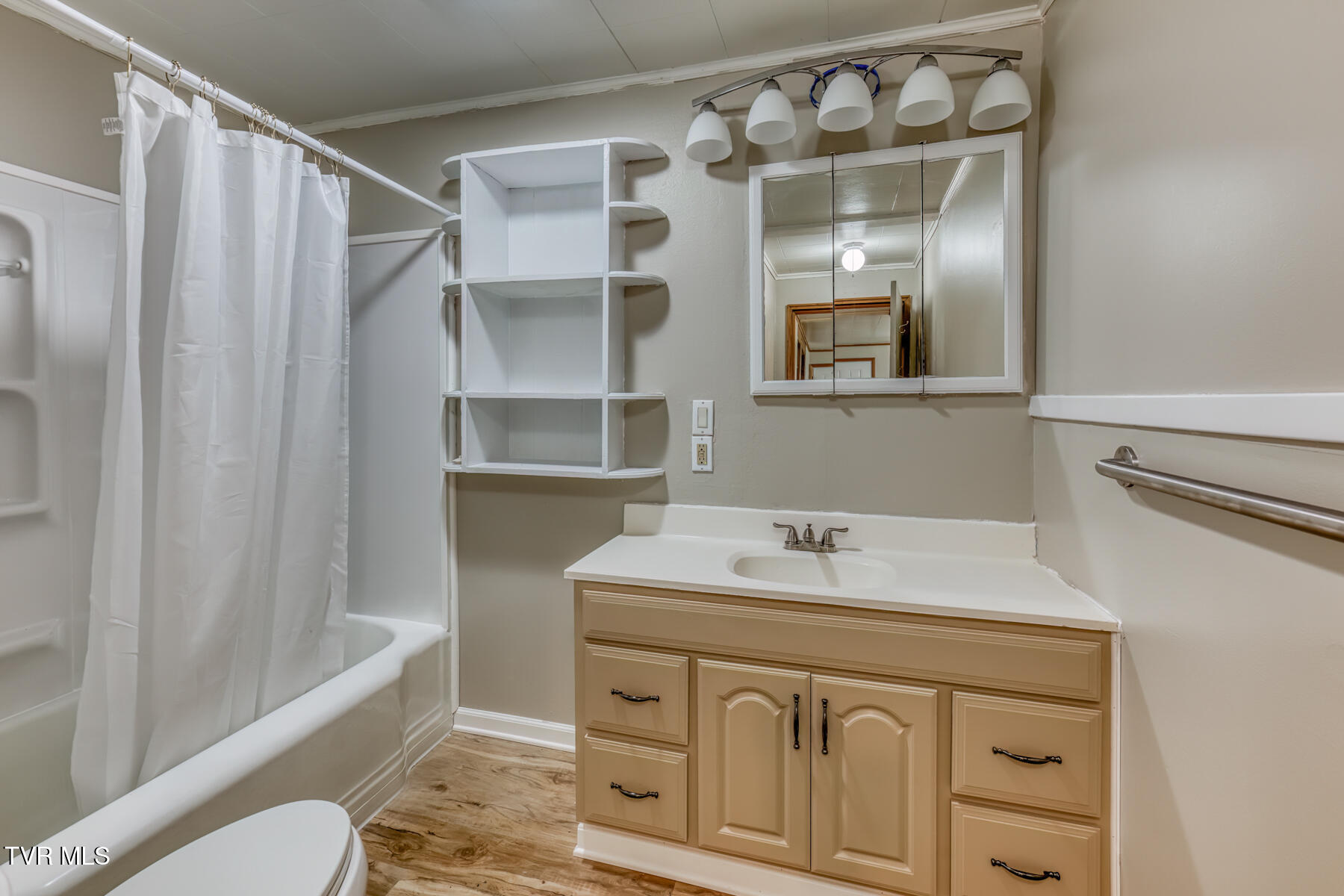 945 North Elm Avenue Erwin, TN 37650 - Photo 12 of 46 945 N Elm Ave-12