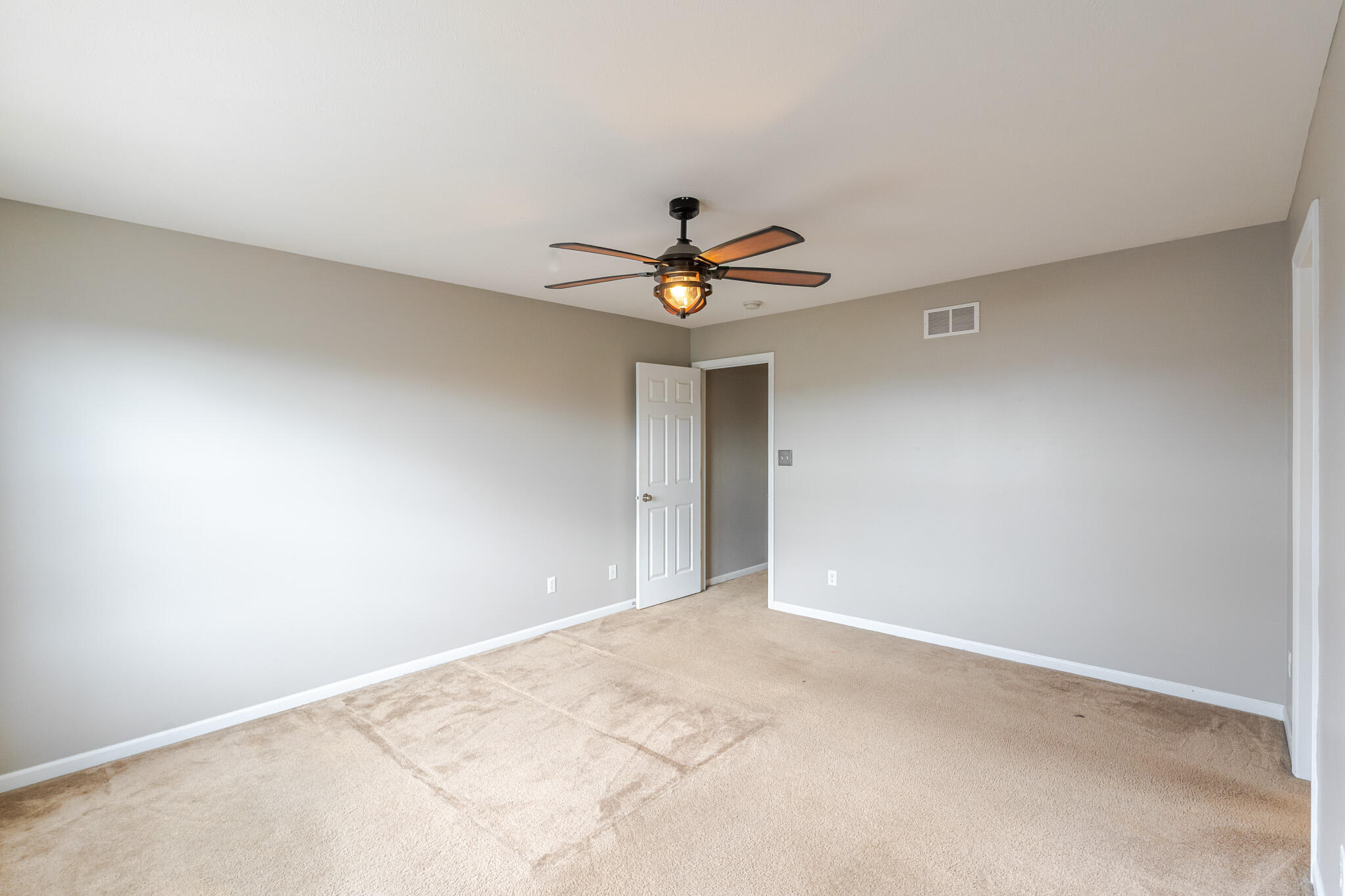 11552 Vermont Street Crown Point, IN 46307 - Photo 22 of 34 2048x1365