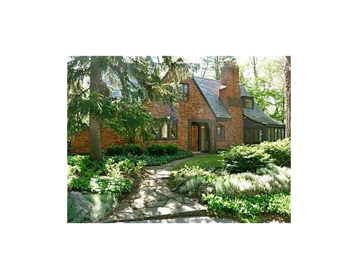 321 Juniper Lane Ann Arbor, MI 48105 - Photo 1 of 10 Photo 1