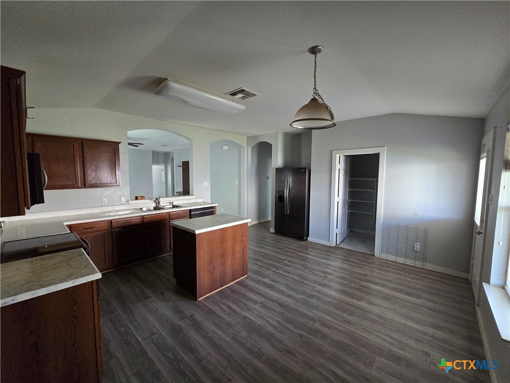 908 Starlight Drive Temple, TX 76502 - Photo 7 of 25 Kitchen/Dining