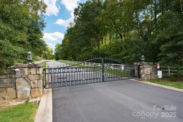 $1,875,000 | 31 Bradford Vista, Fletcher, NC 28732