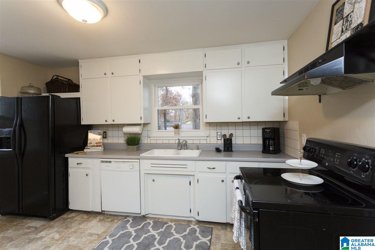 2968 Green Valley Road, Unit 11 Birmingham, AL 35243 - Photo 8 of 25