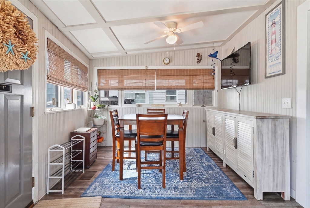 27 Billows Street Winthrop, MA 02152 - Photo 9 of 25