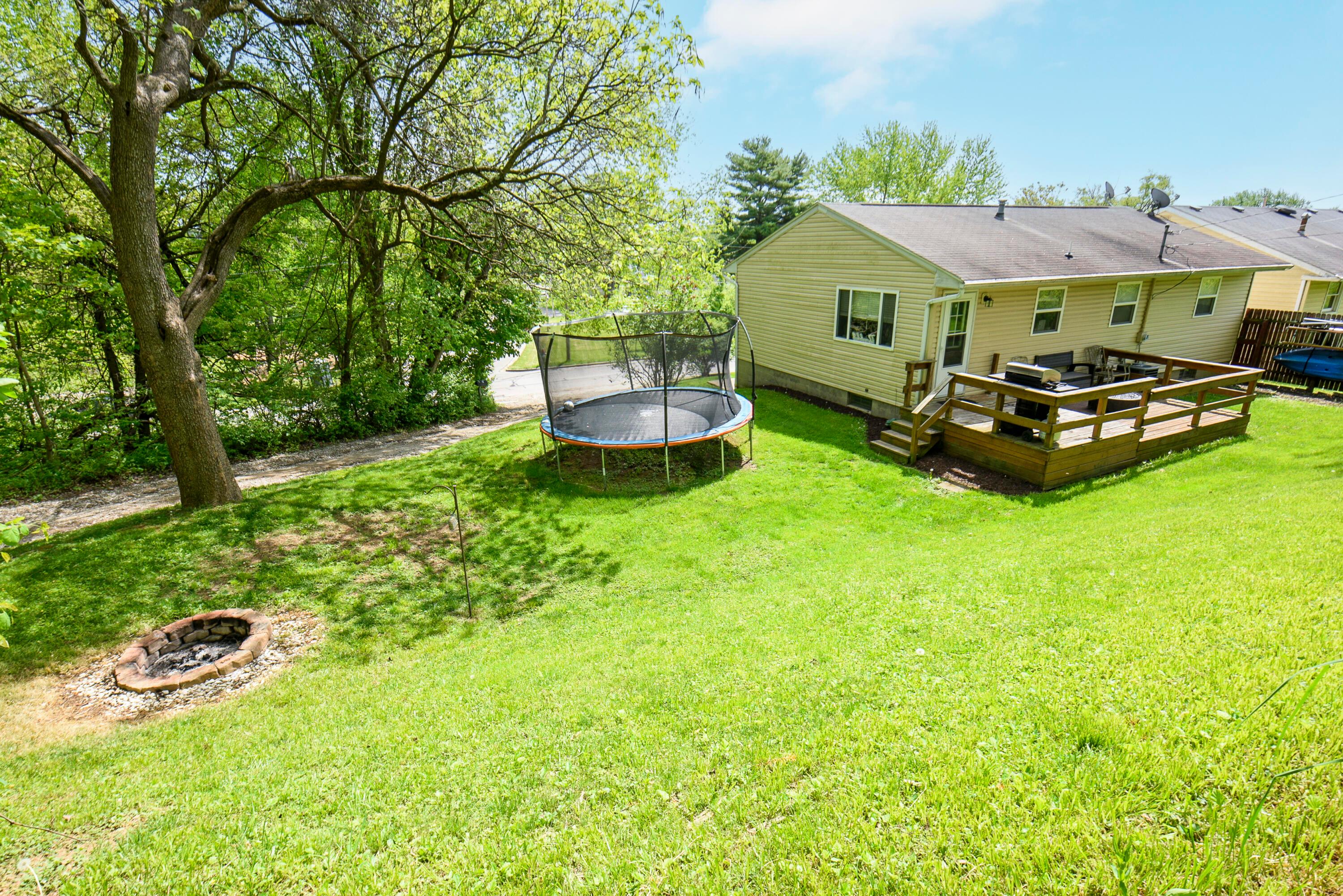 537 Brumfield Road Lancaster, OH 43130 - Photo 30 of 36 Rear Yard