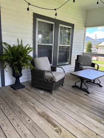 $1,800 | 80 North Bell Street, Hiawassee, GA 30546