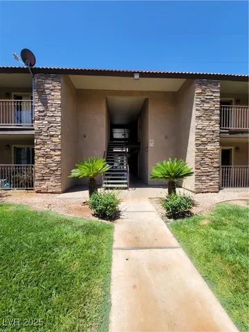 $1,175 | 5121 River Glen Drive, Unit 143, Las Vegas, NV 89103
