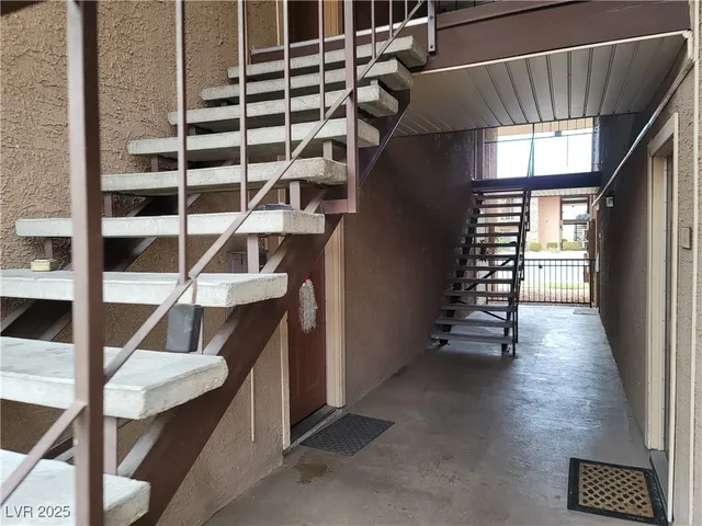 $1,175 | 5121 River Glen Drive, Unit 143, Las Vegas, NV 89103