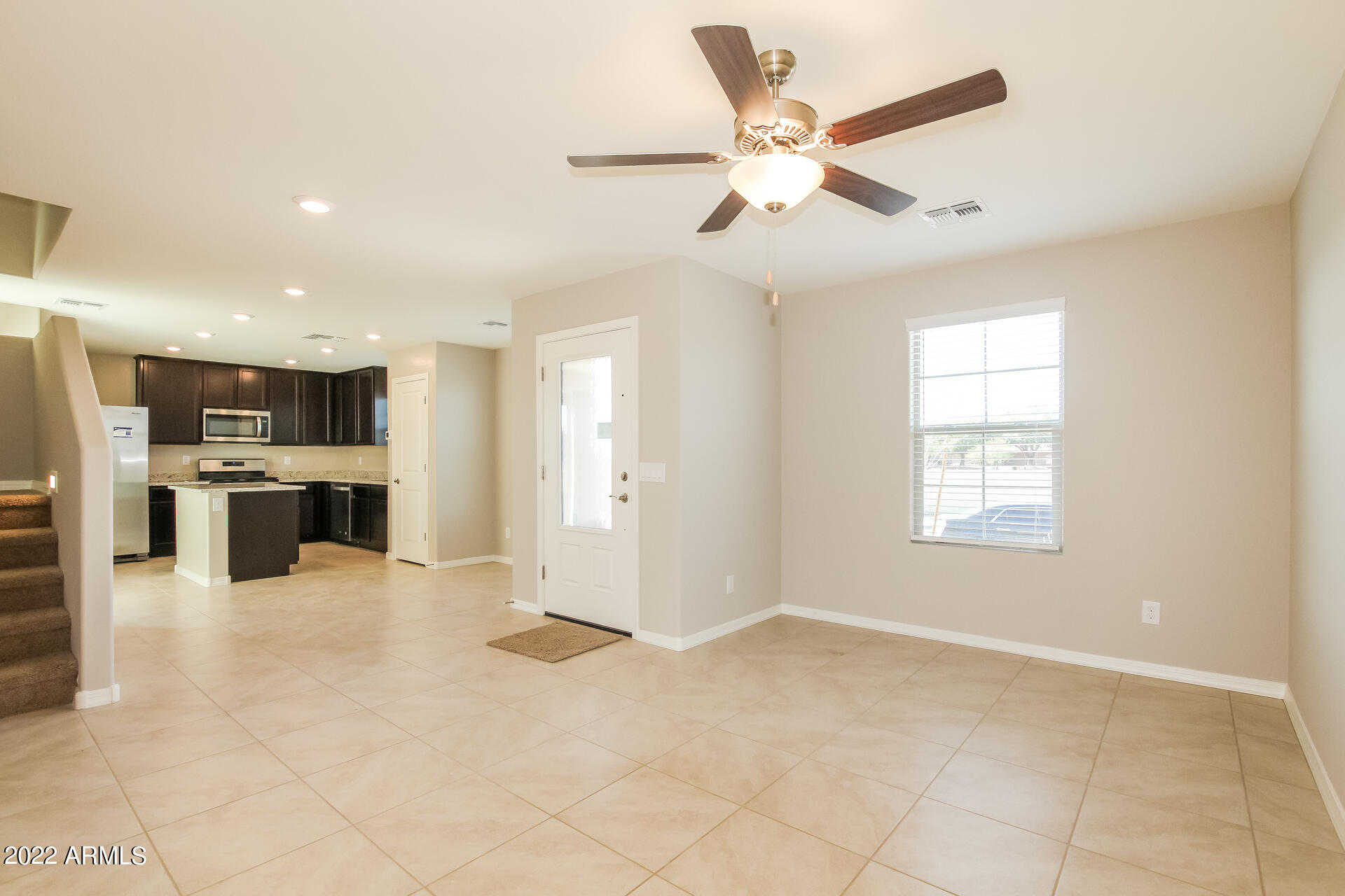 8237 West Odeum Lane Phoenix, AZ 85043 - Photo 2 of 17 003-photo-living-room-7969728