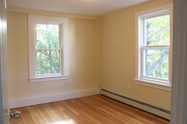 $2,500 | 78 Endicott Street, Unit 2R, Peabody, MA 01960