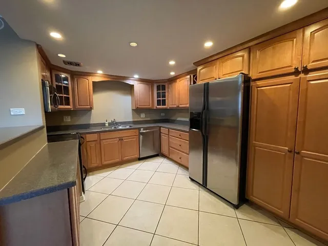 $1,950 | 454 Spring Road, Unit 13, Elmhurst, IL 60126