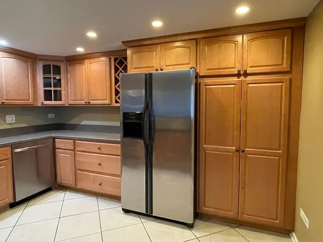 $1,950 | 454 Spring Road, Unit 13, Elmhurst, IL 60126