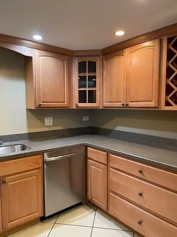 $1,950 | 454 Spring Road, Unit 13, Elmhurst, IL 60126