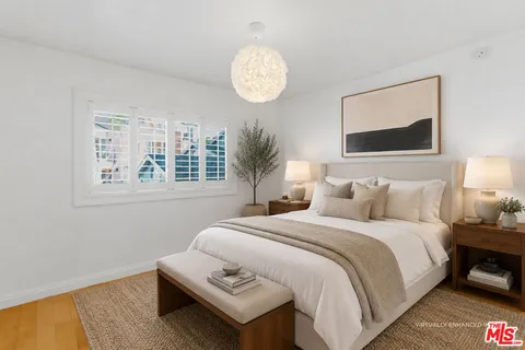 $730,000 | 2444 4th Street, Unit 4, Santa Monica, CA 90405