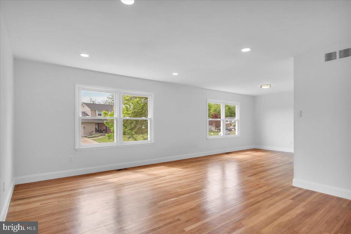 7 Mallard Court Clementon, NJ 08021 - Photo 6 of 26