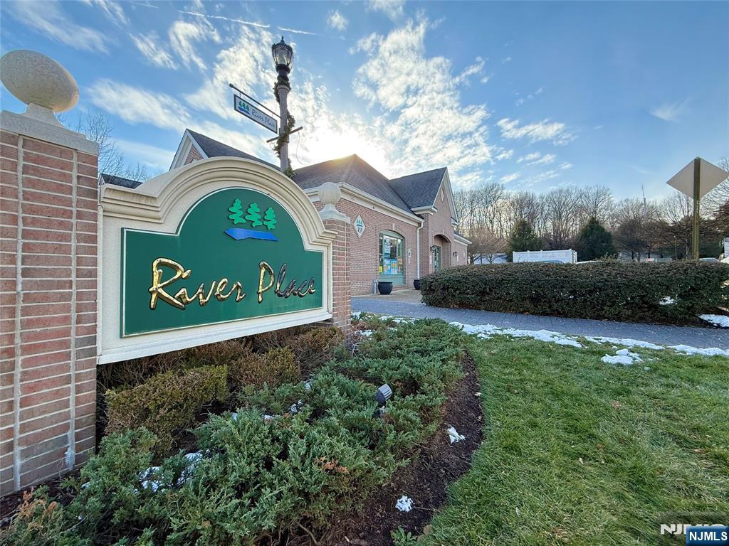 401 River Place Butler, NJ 07405 - Photo 42 of 42 a view of a sign board