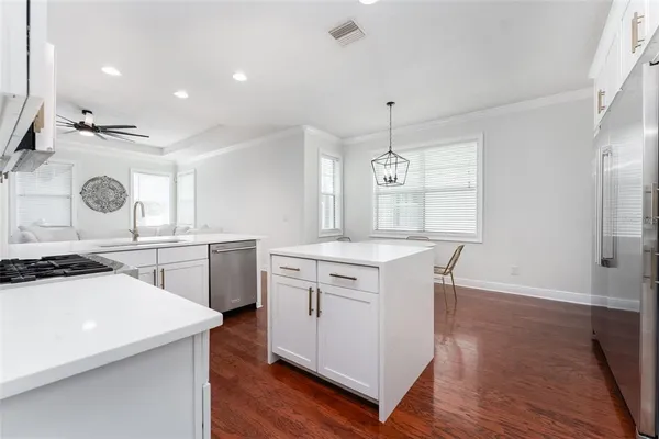 $637,000 | 16007 Loneoak View Drive, Lithia, FL 33547