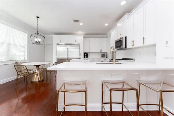 $637,000 | 16007 Loneoak View Drive, Lithia, FL 33547