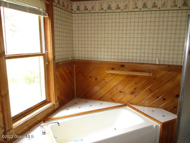 548 County Rte 18 Harrietstown, NY 12945 - Photo 23 of 29 IMG_1979