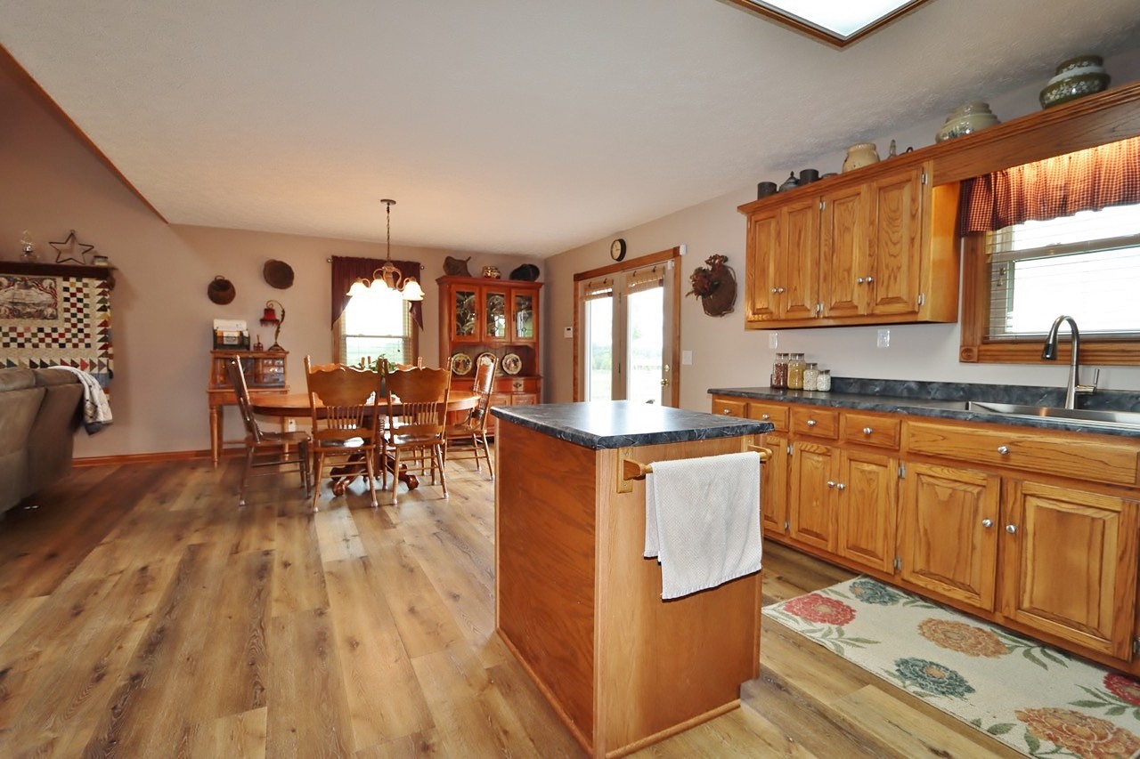 2983 Temple Hill Road Summer Shade, KY 42166 - Photo 20 of 37