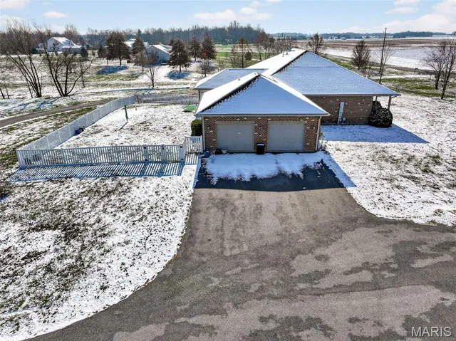 $450,000 | 5410 Lrc Road, Waterloo, IL 62298