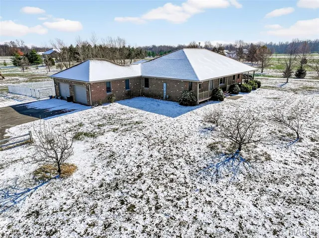 $450,000 | 5410 Lrc Road, Waterloo, IL 62298