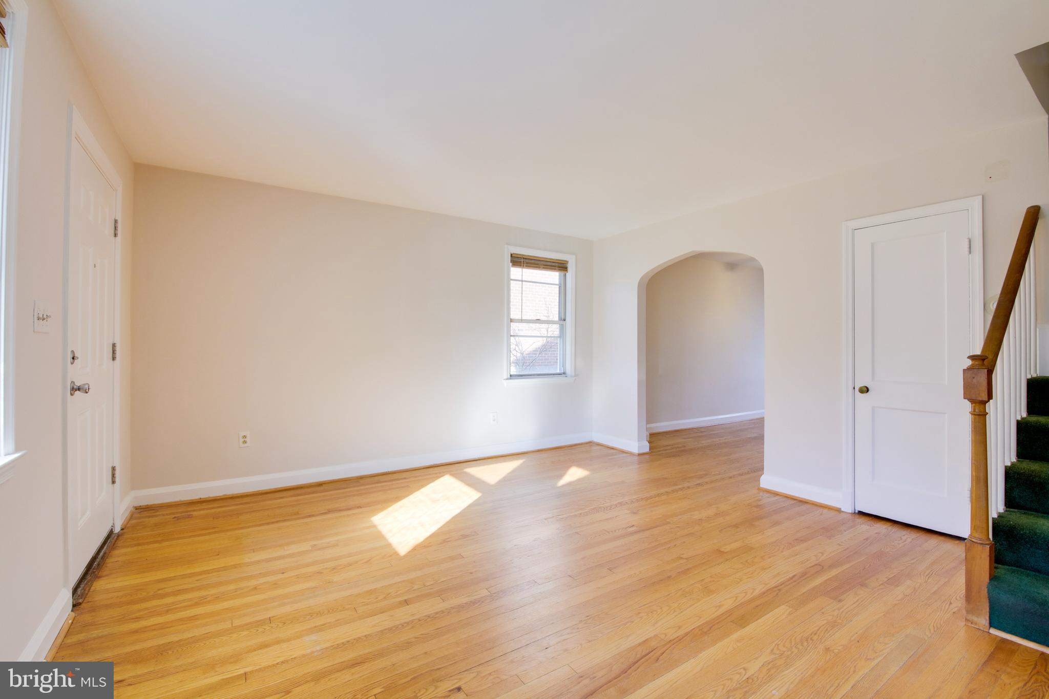 1050 Elm Road Baltimore, MD 21227 - Photo 6 of 32