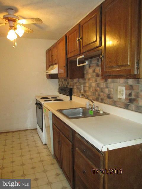 9739 Whiskey Run Laurel, MD 20723 - Photo 6 of 6 Interior (General)