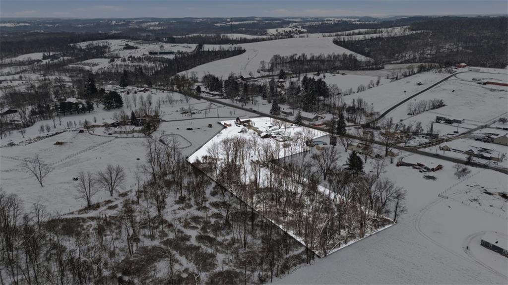 2976 Henderson Road Washington, PA 15301 - Photo 46 of 50 a view of a city