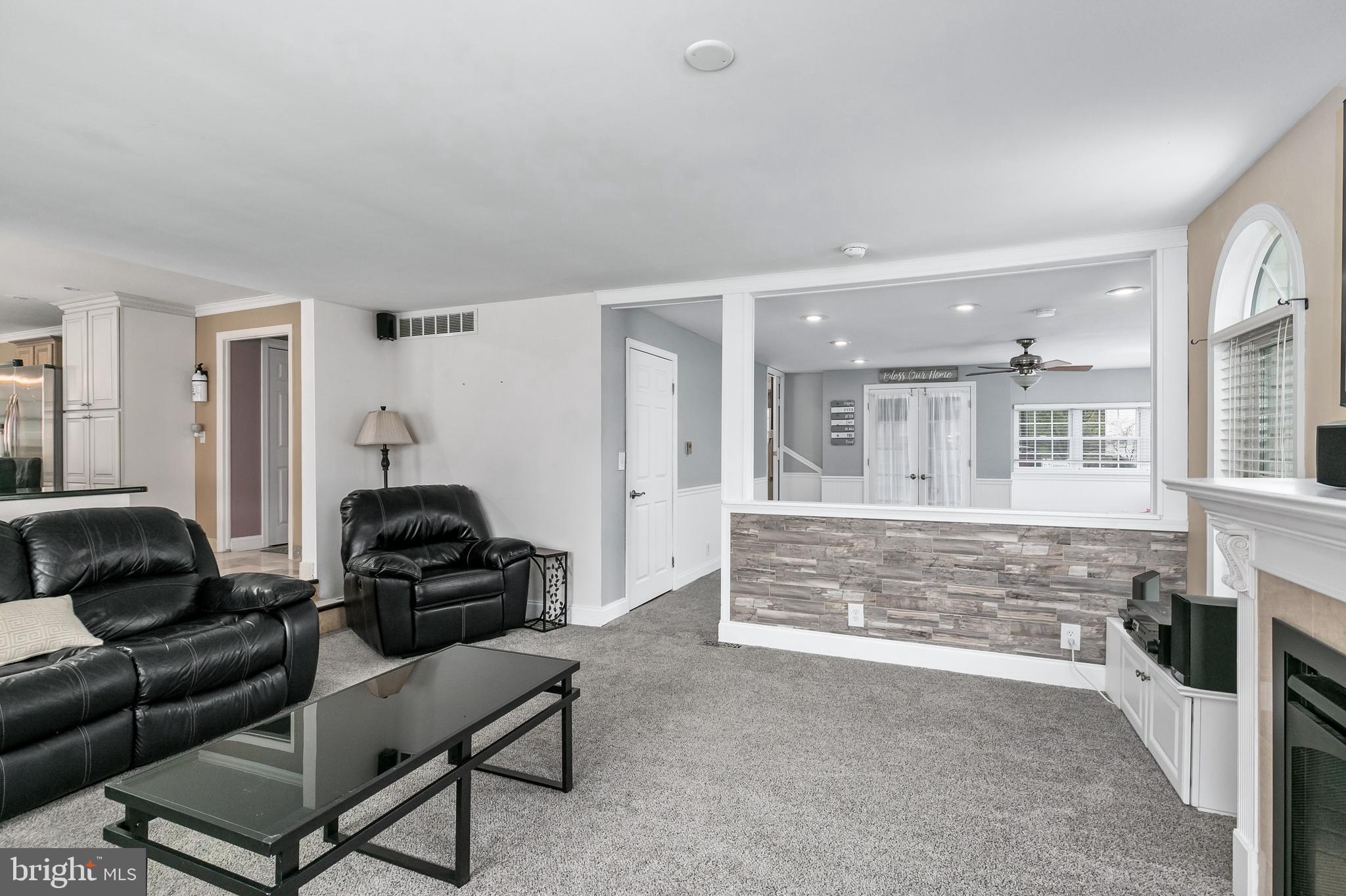141 Red Stone Ridge Delran, NJ 08075 - Photo 13 of 28 Family Room