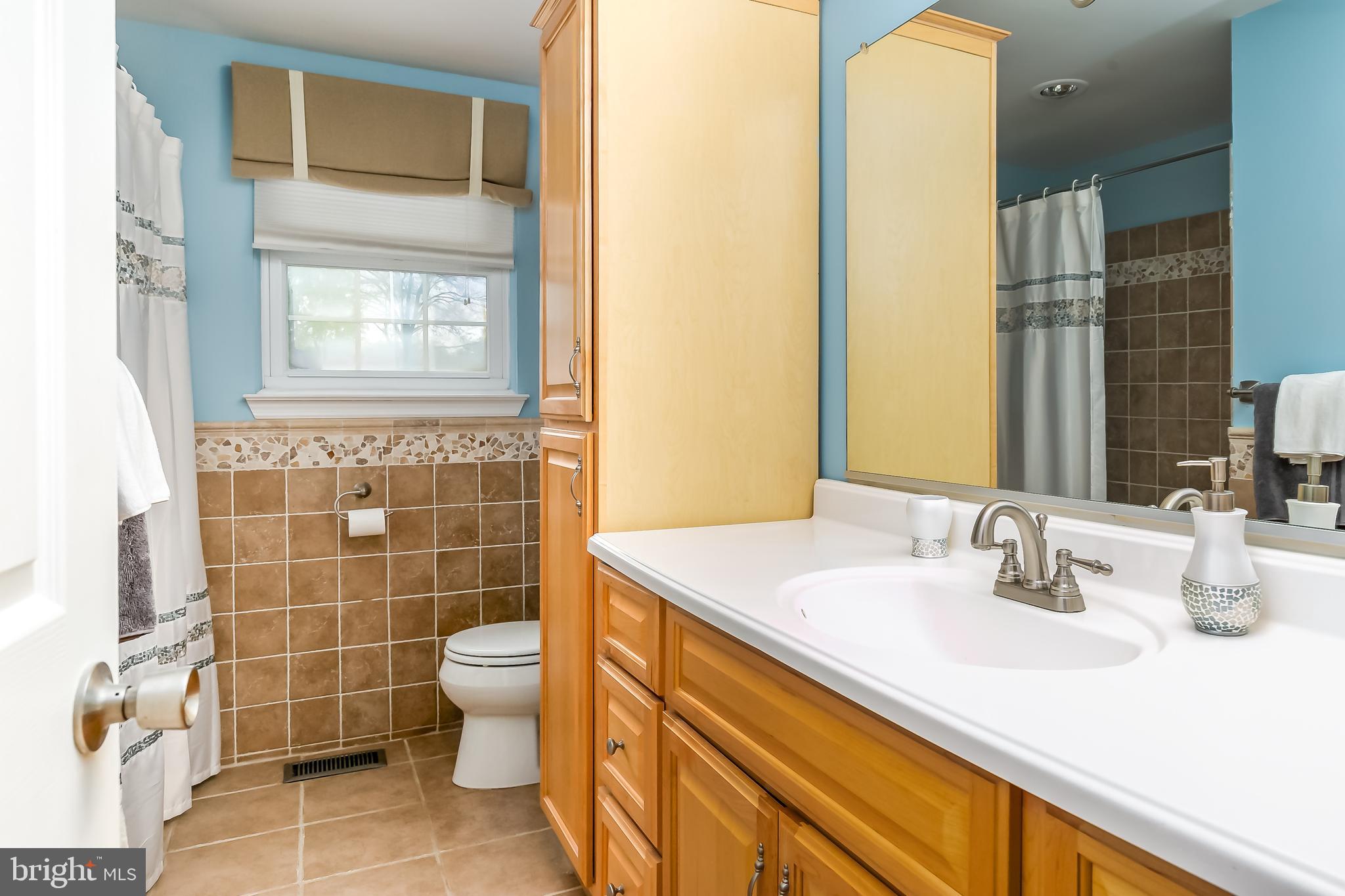 141 Red Stone Ridge Delran, NJ 08075 - Photo 26 of 28 Bathroom