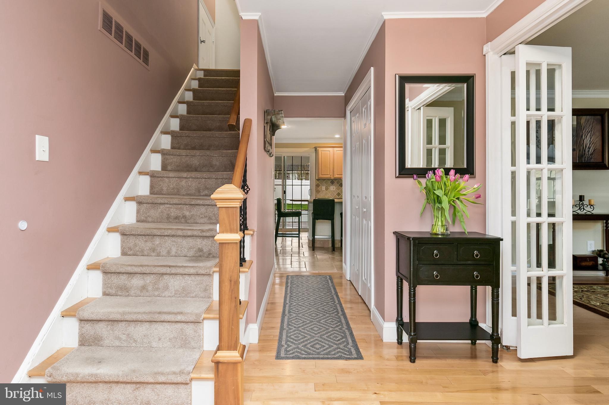 141 Red Stone Ridge Delran, NJ 08075 - Photo 5 of 28 Foyer