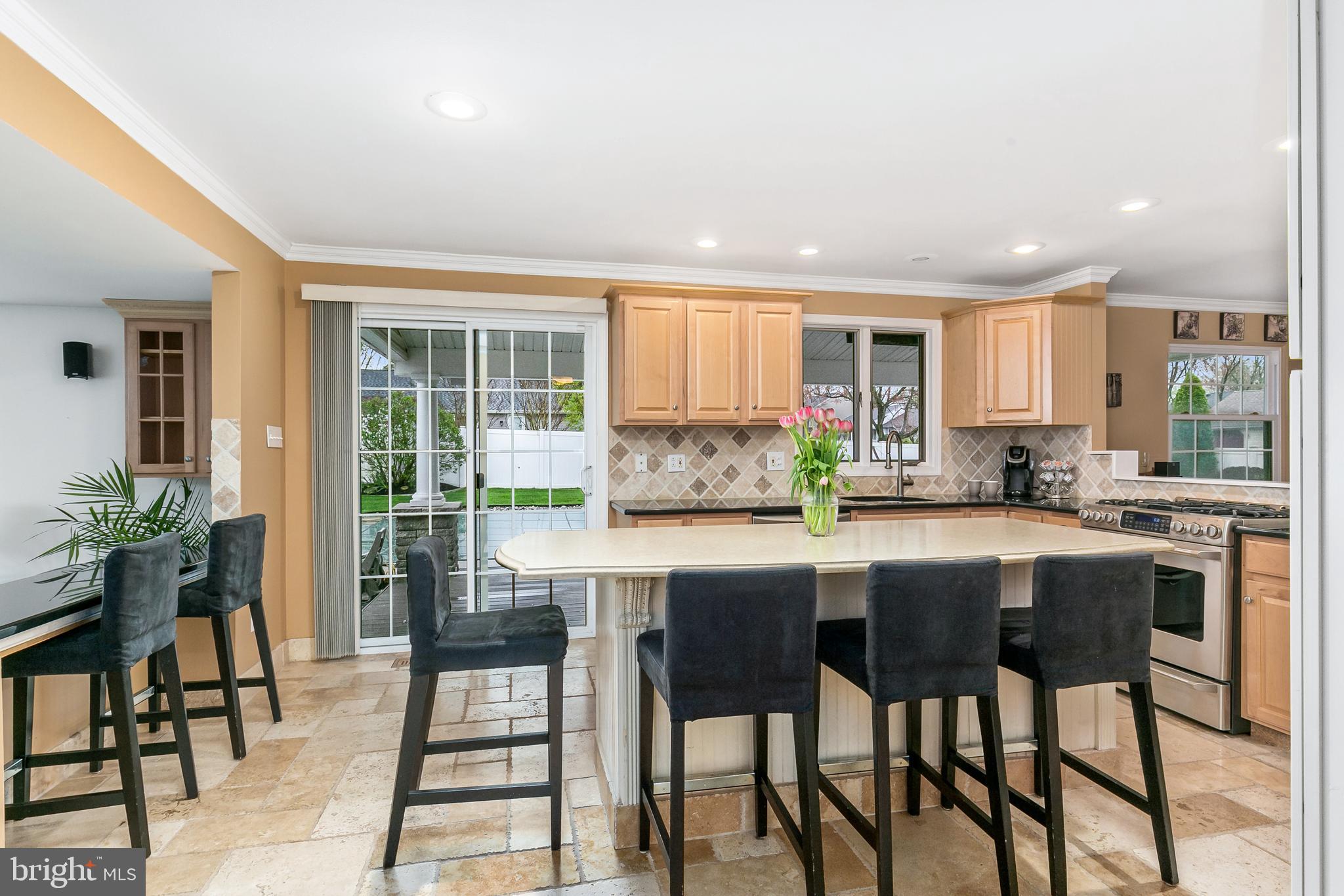 141 Red Stone Ridge Delran, NJ 08075 - Photo 8 of 28 Kitchen