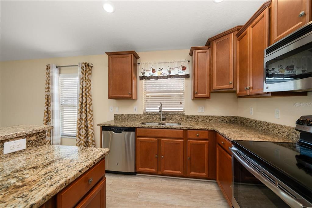 18314 Waydale Loop Hudson, FL 34667 - Photo 14 of 40